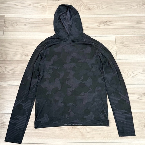 Lululemon Men’s Metal Vent Tech Hoodie *Geo Camo - Picture 1 of 5